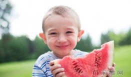 云姑娘吃瓜,云姑娘的瓜田奇遇记