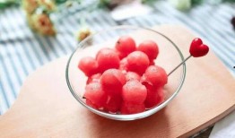 空腹吃西瓜吃哈密瓜,空腹西瓜与哈密瓜的甜蜜碰撞