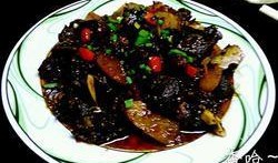 吃狗肉同时可以吃石瓜吗,同食一桌，有何讲究？