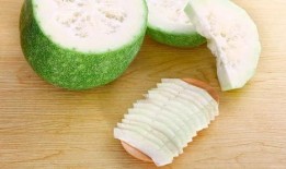 夏天吃三瓜的好处,西瓜、黄瓜、苦瓜，清凉一夏益处多