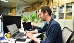 头条吃瓜大队长,揭秘娱乐圈幕后真相，带你领略明星们的真实生活