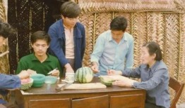 澎湃新闻吃瓜,揭秘娱乐圈最新“吃瓜”事件，真相令人咋舌