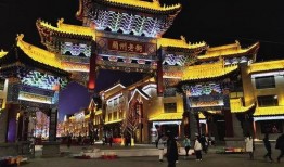 最新吃瓜兰州老街,古韵新食，吃瓜群众的味蕾之旅