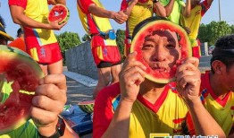 吃瓜大赛还是吃瓜比赛